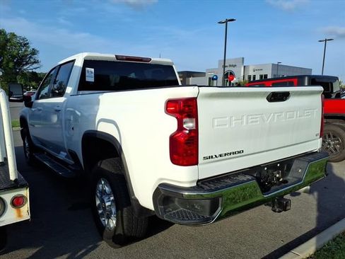 Used 2026 Chevrolet Silverado 2500 LT AWD/4WD image 6