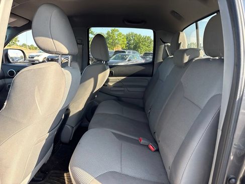 Used 2014 Toyota Tacoma 4x4 Double Cab w/ TRD Off-Road Package image 15