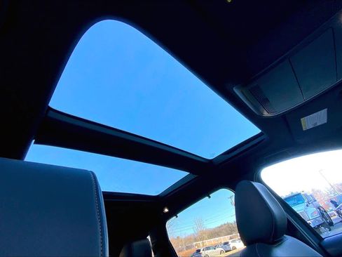 Used 2024 MAZDA CX-90 Plug-In Hybrid w/ Premium Plus image 13