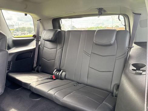 Used 2016 Cadillac Escalade Luxury AWD/4WD image 20