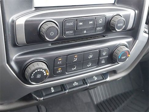 Used 2018 GMC Sierra 1500 SLE image 25