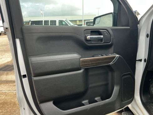 Used 2022 Chevrolet Silverado 1500 LT Trail Boss w/ Bed Protection Package image 8