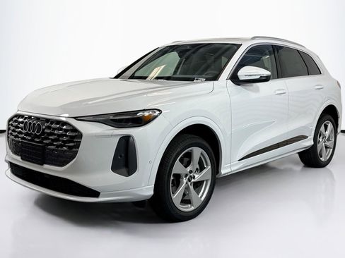 New 2025 Audi Q5 Premium Plus image 1