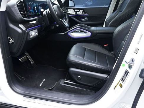 Used 2023 Mercedes-Benz GLS 450 4MATIC image 17