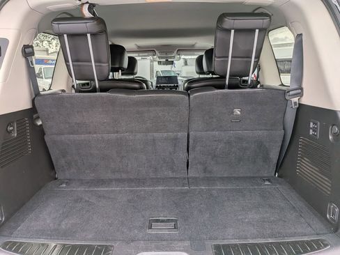 Used 2024 INFINITI QX80 Luxe image 30