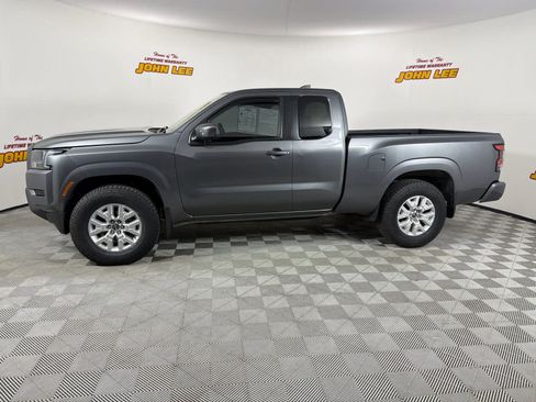 Certified 2023 Nissan Frontier SV w/ Technology Package AWD/4WD image 2