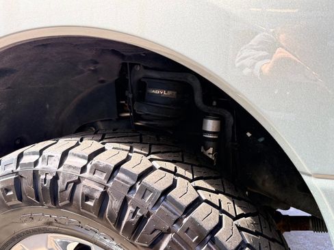 Used 2019 Ford F250 Platinum w/ Platinum Ultimate Package image 16