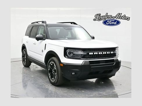 Used 2025 Ford Bronco Sport Outer Banks w/ Outer Banks Tech Package+ image 1
