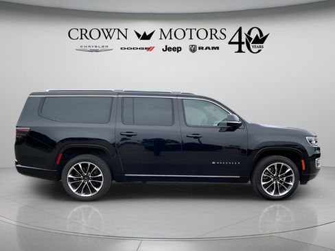 Used 2024 Jeep Wagoneer L Series III w/ Premium Group I AWD/4WD image 15