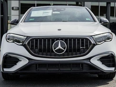New 2026 Mercedes-Benz E 53 AMG e 4MATIC Sedan image 2