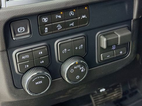 New 2026 Chevrolet Suburban LS w/ Max Trailering Package image 10