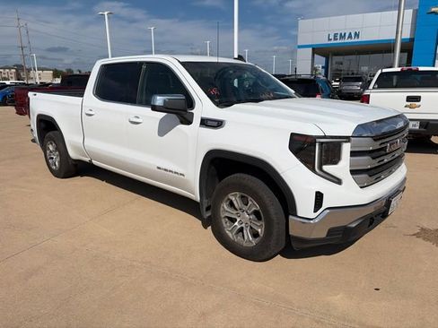 Used 2024 GMC Sierra 1500 SLE w/ Preferred Package AWD/4WD image 2
