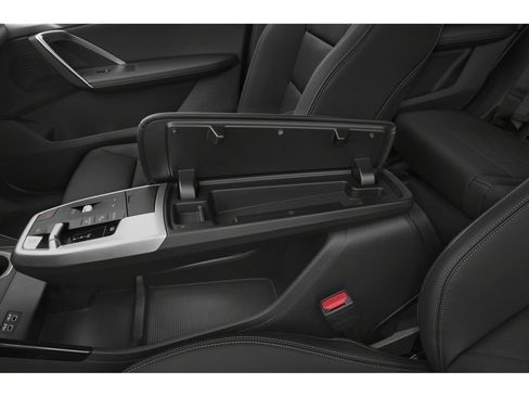 New 2026 BMW X2 xDrive28i w/ Technology Package AWD/4WD image 9
