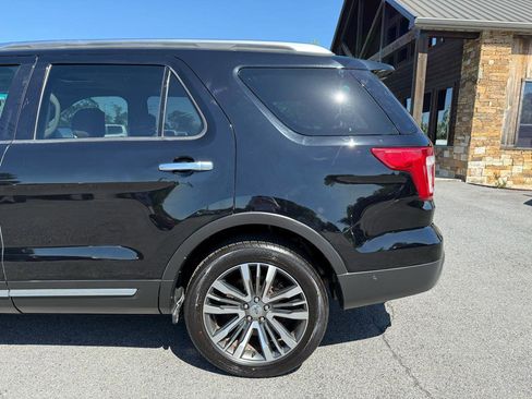 Used 2016 Ford Explorer Platinum AWD/4WD image 38