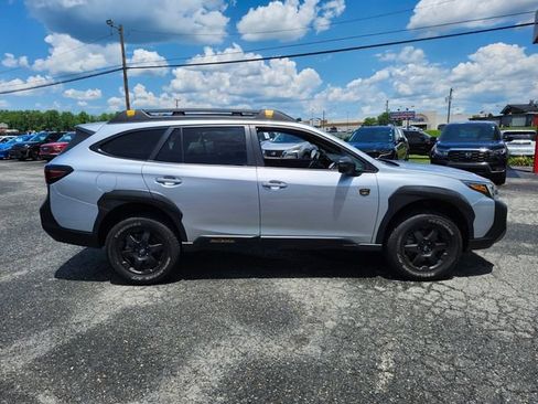 Used 2025 Subaru Outback Wilderness AWD/4WD image 8