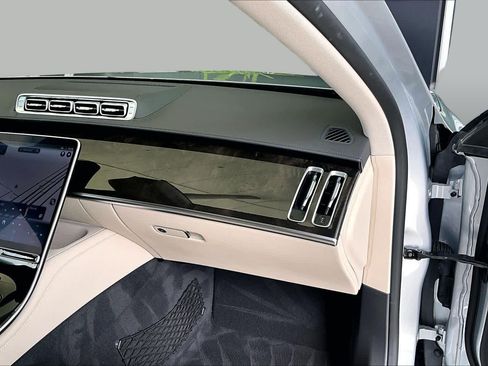 Used 2022 Mercedes-Benz S 500 4MATIC image 17