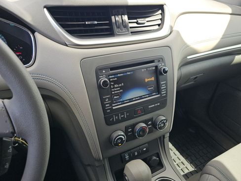 Used 2013 Chevrolet Traverse LS AWD/4WD image 29