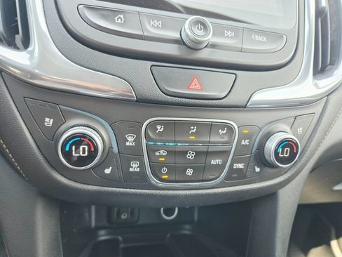 Used 2018 Chevrolet Equinox Premier AWD/4WD image 29