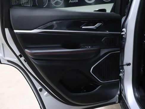 Used 2022 Jeep Grand Cherokee Trailhawk image 19