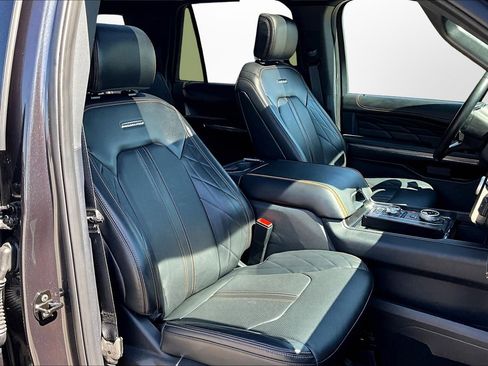 Used 2024 Ford Expedition Max Platinum image 7