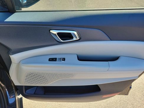 New 2026 Kia Carnival EX image 10