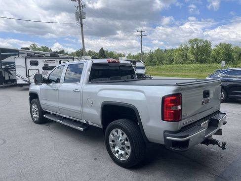 Used 2019 GMC Sierra 2500 Denali w/ Duramax Plus Package AWD/4WD image 9