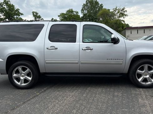 Used 2014 Chevrolet Suburban LS w/ All-Star Edition AWD/4WD image 11