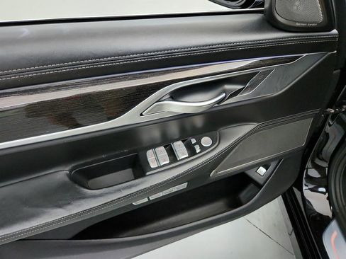 Used 2017 BMW 740i RWD image 23