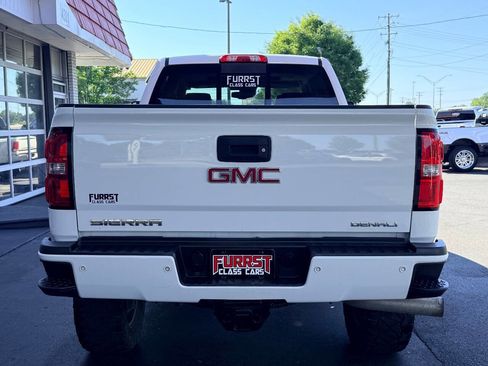 Used 2019 GMC Sierra 2500 Denali w/ Duramax Plus Package AWD/4WD image 4
