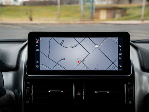 Used 2022 Lexus GX 460 Luxury image 12