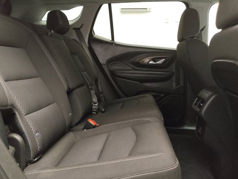 Used 2024 GMC Terrain SLE FWD image 19