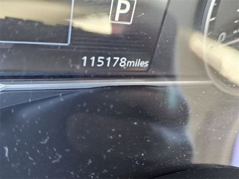 Used 2020 Nissan Kicks SV image 27