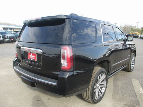 Used 2017 GMC Yukon Denali w/ Open Road Package image 4