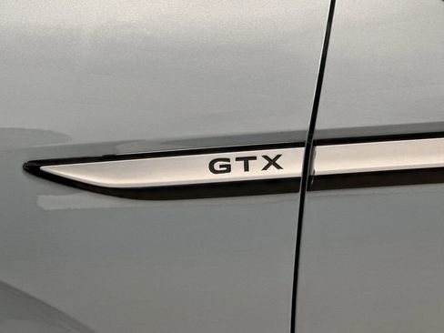 Used 2024 Volkswagen ID.4 Pro S image 35