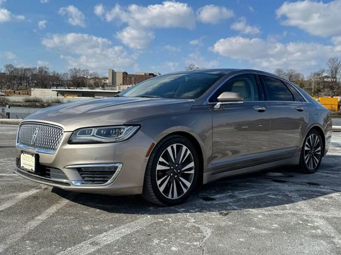 Used 2019 Lincoln MKZ Reserve w/ Luxury Package image 3