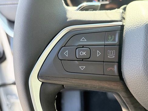 New 2026 Jeep Grand Cherokee Limited w/ Luxury Tech Group II AWD/4WD image 18
