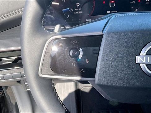 Certified 2025 Nissan Murano SV image 16