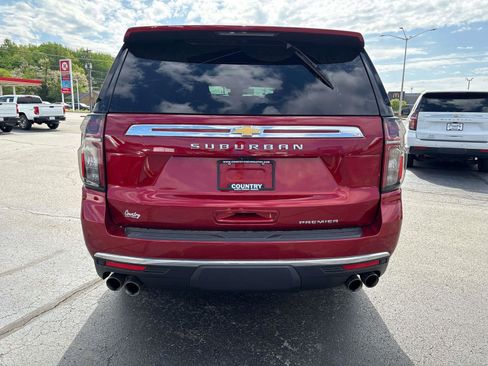 Used 2024 Chevrolet Suburban Premier AWD/4WD image 4