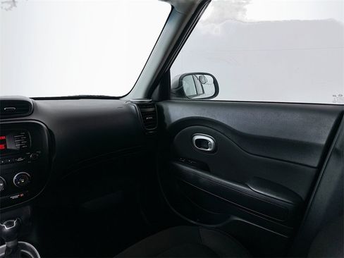Used 2016 Kia Soul Base image 20