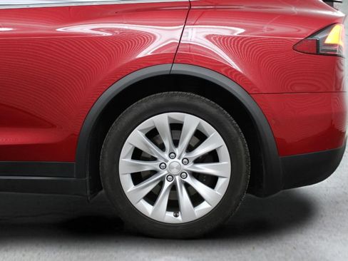 Used 2018 Tesla Model X 75D AWD/4WD image 8