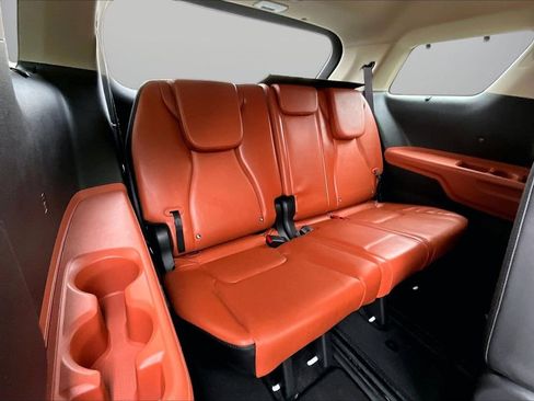 Used 2024 Kia Carnival SX image 25