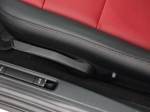 Used 2025 Porsche 718 Cayman image 15