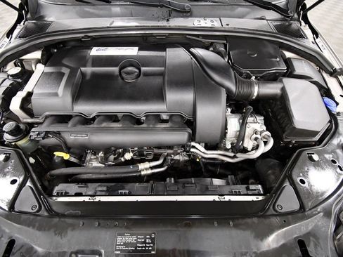 Used 2013 Volvo XC70 T6 AWD/4WD image 12