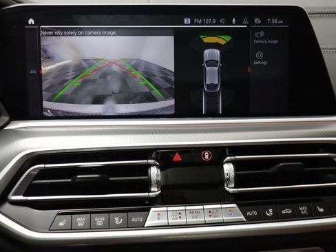 Used 2022 BMW X6 xDrive40i w/ Premium Package image 10