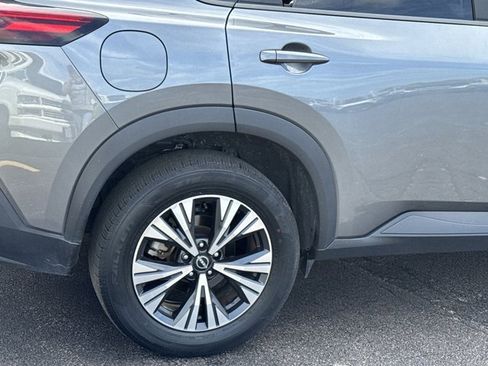 Used 2023 Nissan Rogue SV image 7