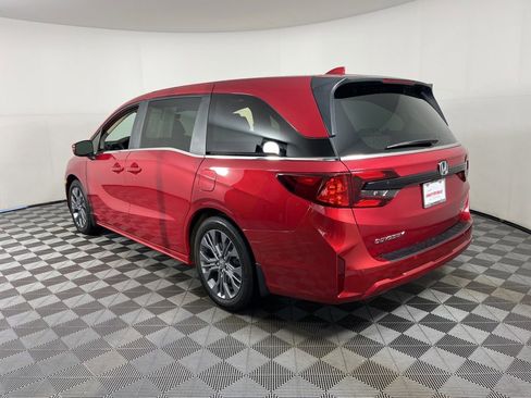 Certified 2025 Honda Odyssey Touring image 3