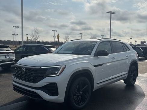 New 2026 Volkswagen Atlas Cross Sport SEL R-Line AWD/4WD image 10