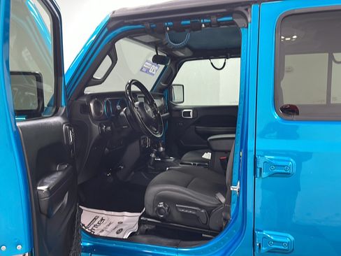 Used 2020 Jeep Wrangler Unlimited Sport S AWD/4WD image 2
