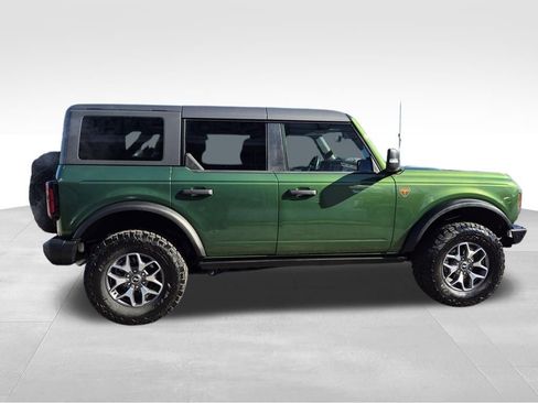 Used 2024 Ford Bronco Badlands image 10