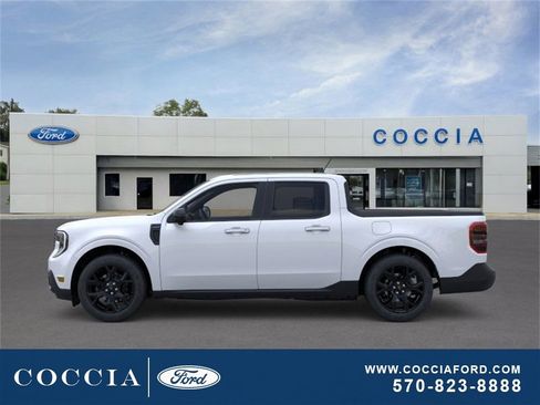 New 2025 Ford Maverick Lariat w/ Black Appearance Package image 3